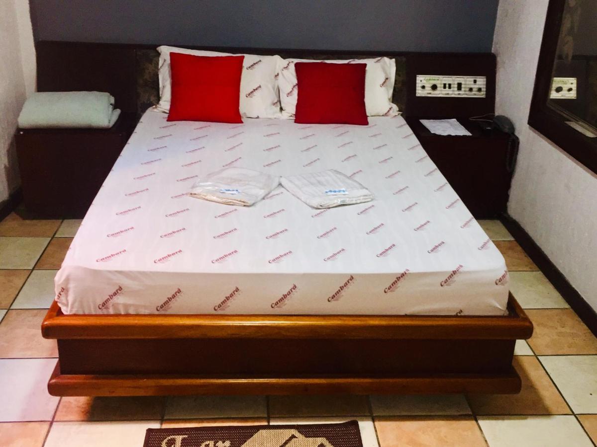 אוססקו Hotel Cambara מראה חיצוני תמונה